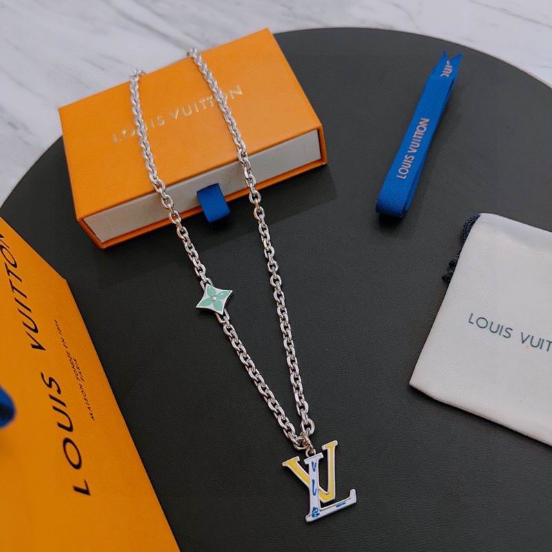 LV Necklace 03lyr371